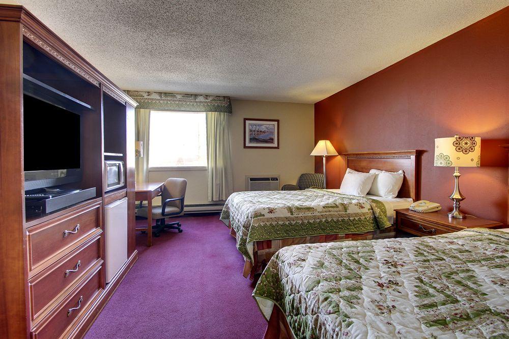 Eagle'S Nest Hotel & Conference Center Quincy Esterno foto