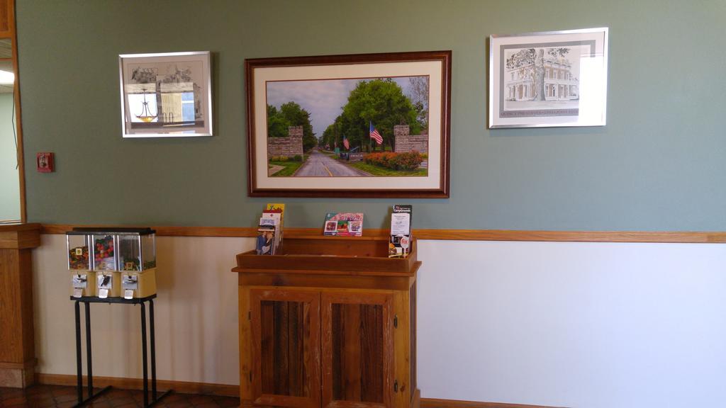 Eagle'S Nest Hotel & Conference Center Quincy Esterno foto